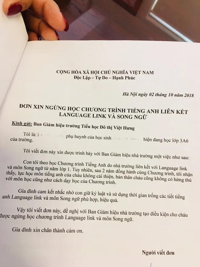 Đơn của các phụ huynh phản ảnh chương trình Tiếng Anh liên kết không hiệu quả. ảnh: N.H