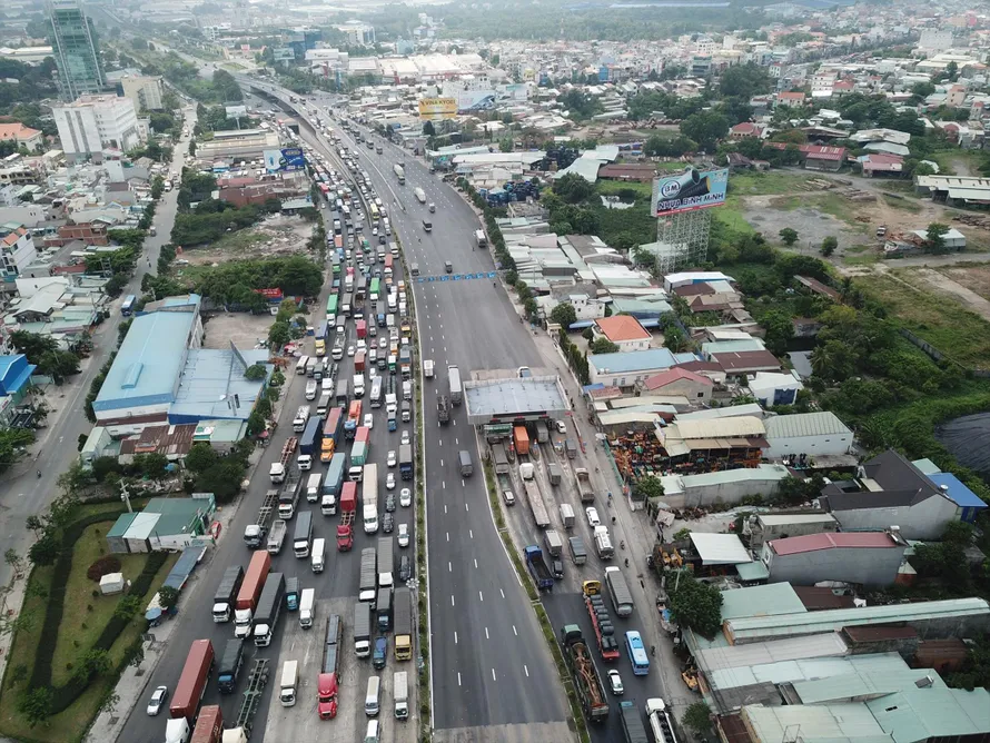 Kẹt xe thường xuyên tại ngã tư Vũng Tàu, cửa ngõ vào KCN Biên Hòa 1, 2
