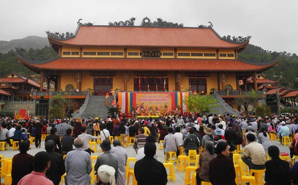 Chùa Ba Vàng