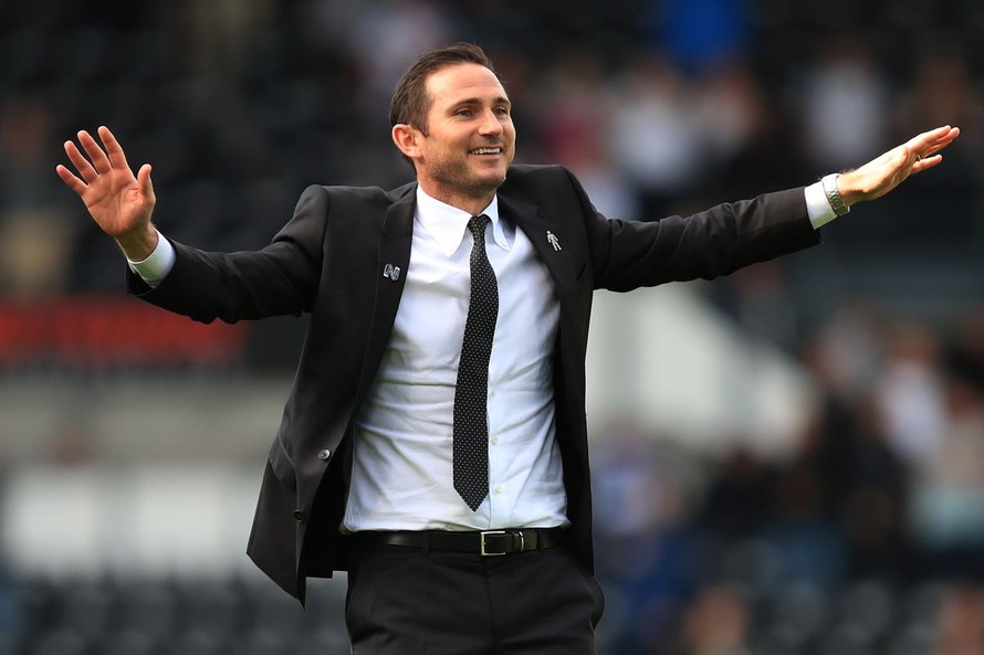 Frank Lampard trên đường trở lại Chelsea