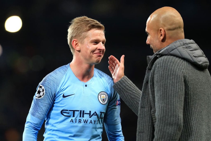 Hậu vệ Man City để mất bóng, cổ động viên quá khích đòi lấy mạng