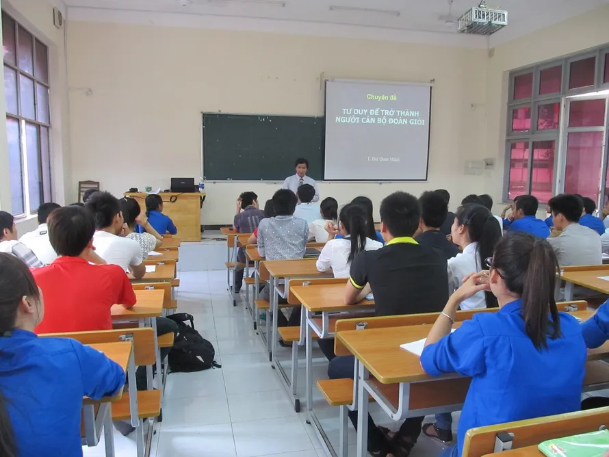 Giờ lên lớp của giảng viên tại một giảng đường đại học 