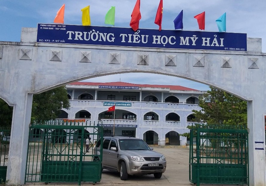 Hiệu trưởng trường tiểu học Mỹ Hải dính nhiều sai phạm nhưng chưa bị cách chức 