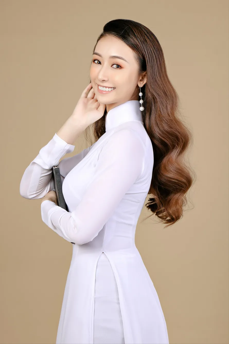Nữ sinh Huỳnh Võ Uyển Nhi 
