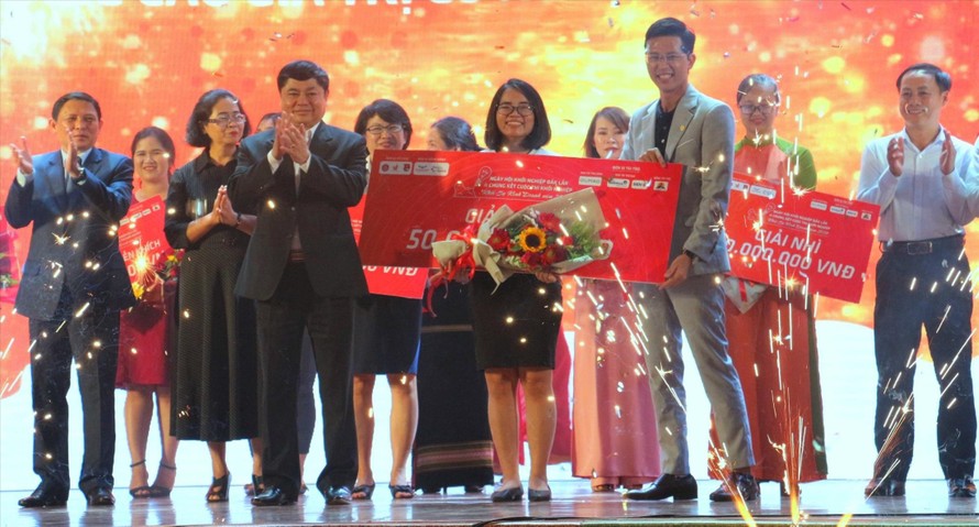 Lê Thị Thư đạt giải Nhất cuộc thi Khởi nghiệp năm 2020