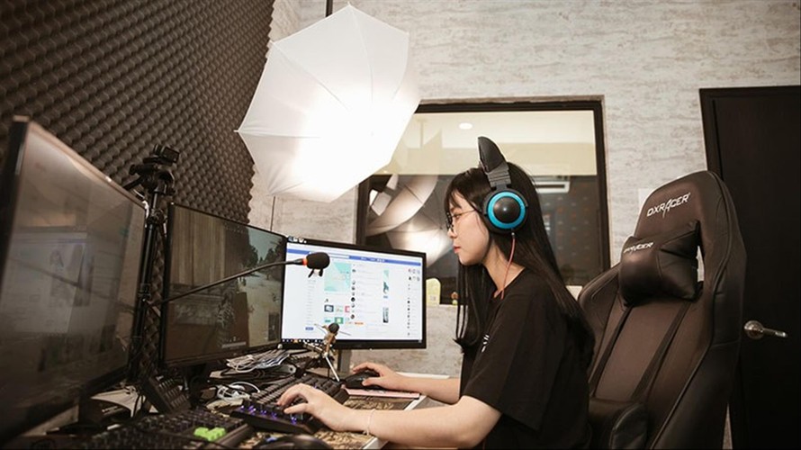 Streamer, Youtuber sáng tạo nội dung