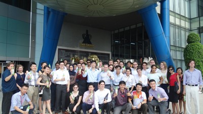 Tân Hiệp Phát đón đoàn sinh viên đại học New York đến thăm nhà máy 