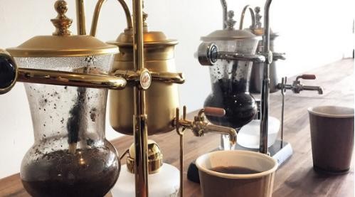 Món cà phê Asskicker được chế biến tương đối cầu kỳ. Ảnh: Viscous Coffee. 