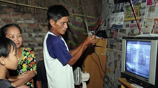 Lùi thời điểm tắt sóng truyền hình truyền thống ở 15 địa phương