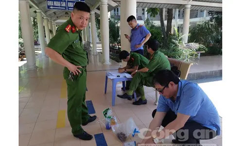 Công an phát hiện kim tiêm còn dính máu tại nơi người này tử vong.