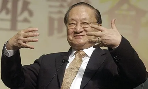 Nhà văn Kim Dung (1924 - 2018).