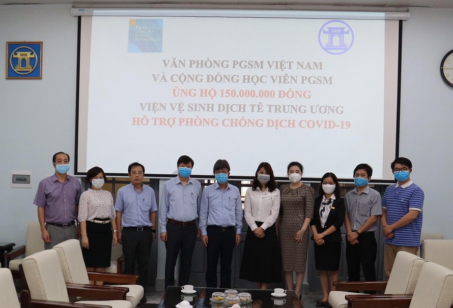 Những 'chiến sĩ' thầm lặng trong cuộc chiến với COVID-19