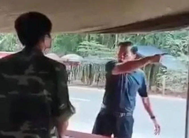 Cách toàn bộ chức vụ trong Đảng đối với phó chủ tịch HĐND huyện chống kiểm dịch