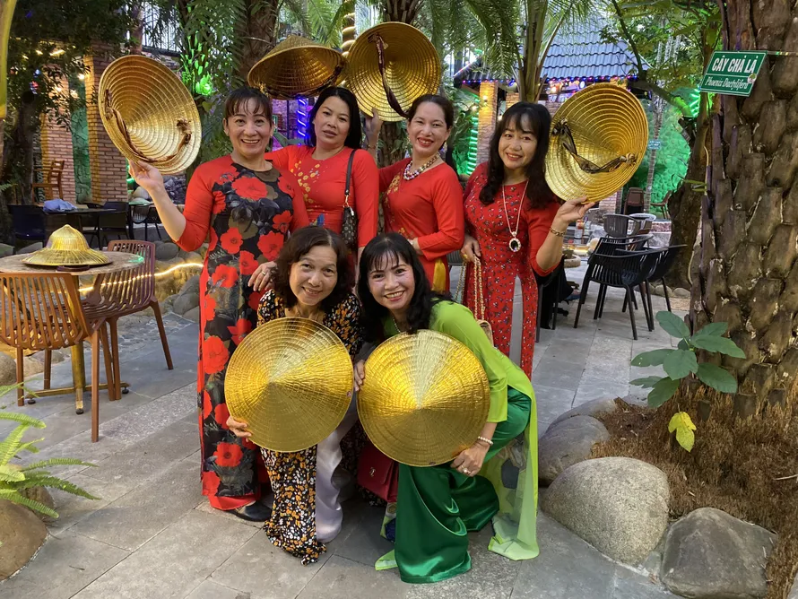 Ngôi nhà dát vàng 'độc nhất vô nhị' giữa lòng Tây Đô