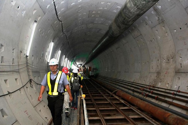 Thi công tường vây và đường hầm tuyến Metro số 1