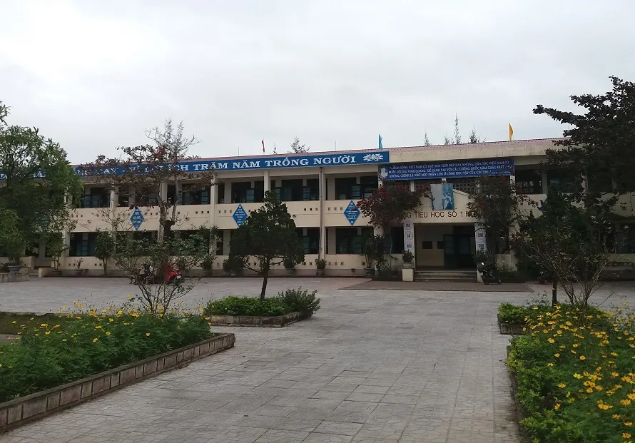 Tạm đình nữ giáo viên tát học sinh lớp 1 chảy máu tai