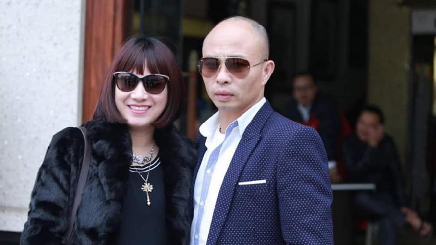 Vợ chồng bị can Nguyễn Xuân Đường. Ảnh: Mạnh Thắng) 
