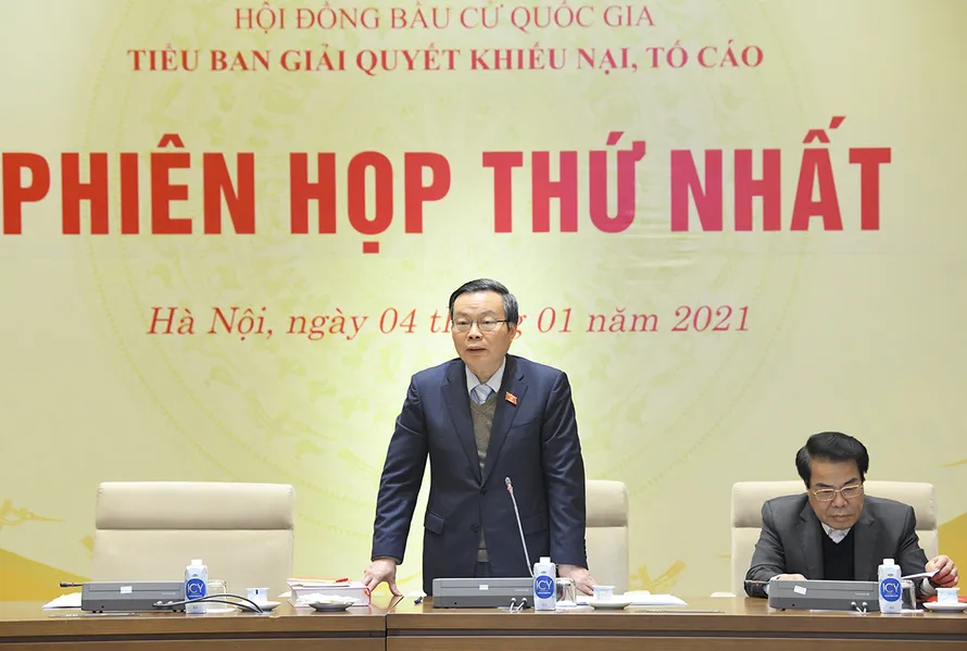 Tiểu ban Giải quyết khiếu nại, tố cáo của Hội đồng Bầu cử Quốc gia họp phiên thứ Nhất. Ảnh QH