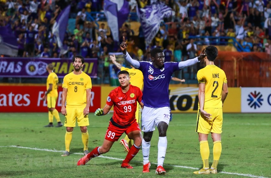 Omar ghi bàn mở tỷ số cho Hà Nội FC