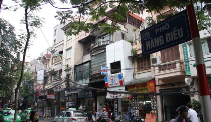 Nhà phố thương mại sẽ “thất thủ” nếu cấm xe máy?
