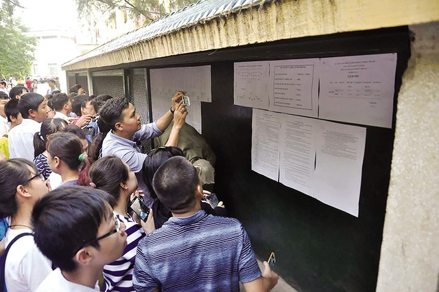 Kỳ tuyển sinh vào lớp 10 THPT năm 2018 tại Hà Nội dự báo sẽ căng thẳng hơn các năm trước. Ảnh minh họa: Q.Anh