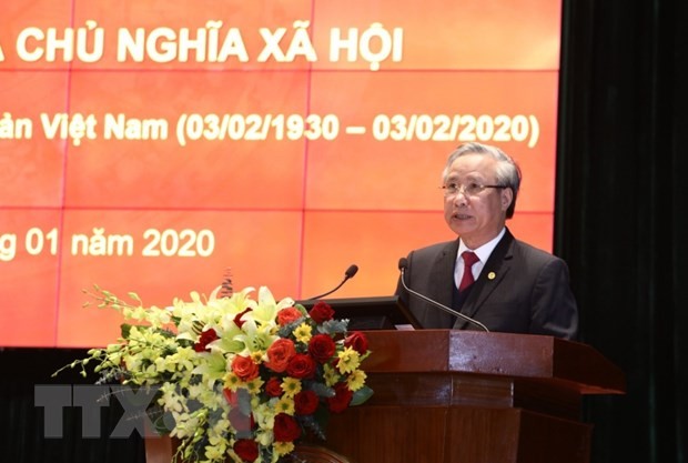 Thường trực Ban Bí thư Trần Quốc Vượng phát biểu tại hội thảo. (Ảnh: Văn Điệp/TTXVN)