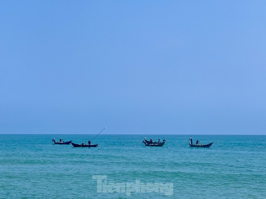 Mùa ốc gạo ở ven biển Quảng Ngãi kéo dài từ tháng Giêng đến hết tháng 3 Âm lịch. Ảnh: Nguyễn Ngọc