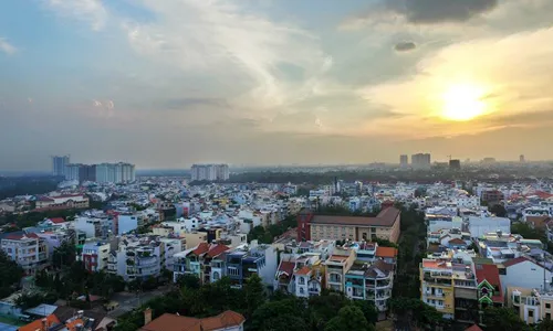 Nghịch lý lãi trước lỗ sau giữa ma trận sốt đất Sài Gòn