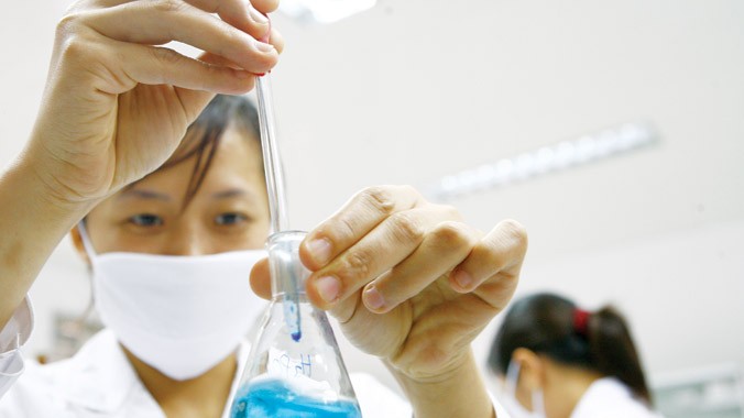 Lương không đủ sống ở các viện nghiên cứu, nhiều tiến sĩ bỏ ra ngoài làm cho các trường đại học, doanh nghiệp... Ảnh: Hồng Vĩnh