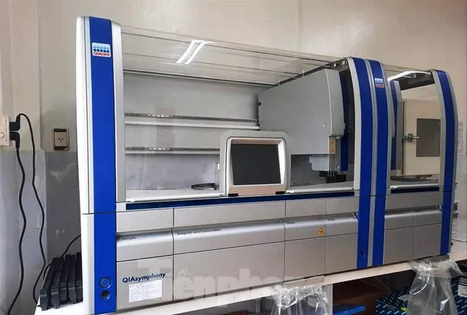  Hệ thống xét nghiệm Real-time PCR tự động. Ảnh minh hoạ. 