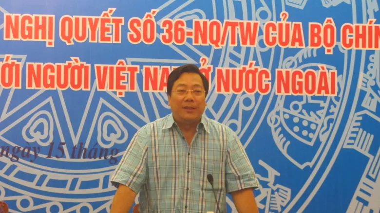 Thứ trưởng Bộ Ngoại giao Nguyễn Thanh Sơn trả lời họp báo sáng 15/5 tại Hà Nội. Ảnh: Bình Giang