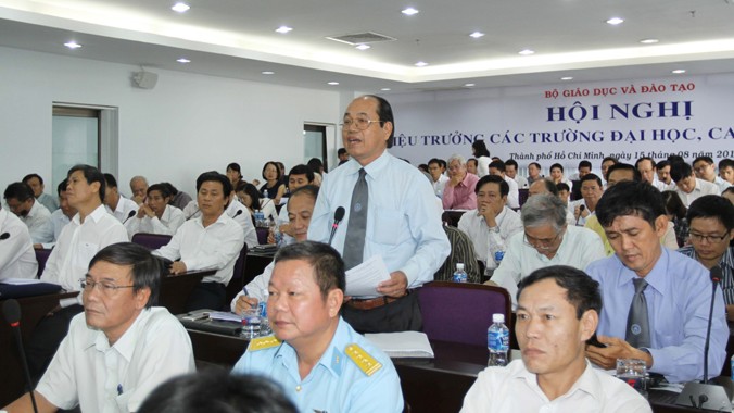 Đại biểu phát biểu tại Hội nghị hiệu trưởng các trường đại học, cao đẳng 2014 ở điểm cầu TPHCM. Ảnh: Thanh Vũ 