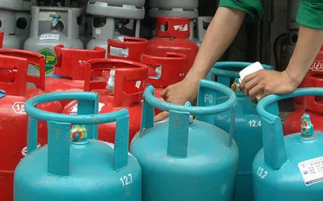 Giá gas bán lẻ giảm 19.000 đồng/bình /12kg từ ngày 1/5