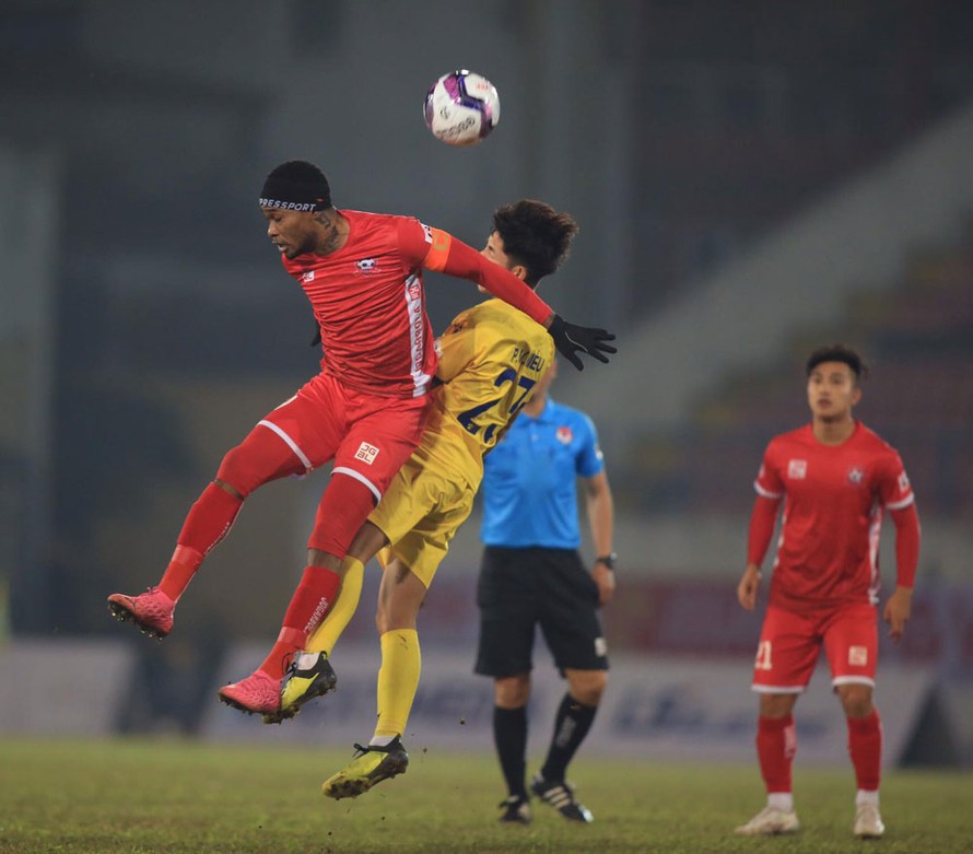 Hải Phòng gây bất ngờ với 2 trận toàn thắng, đang dẫn đầu LS V-League 2021. (ảnh Anh Tú)