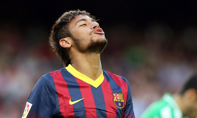Neymar rất giỏi trong việc kiếm phạt đền về cho đội nhà.