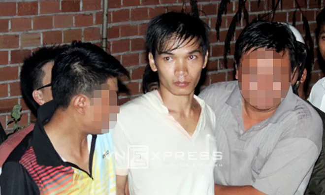 Cơ quan công an bắt giữ nghi phạm Vũ Văn Tiến.