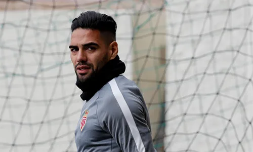 Khám Phá Cuộc Đời và Sự Nghiệp Tuyệt Vời Của Tiểu Sử Cầu Thủ Radamel Falcao – Huyền Thoại Bóng Đá Colombia Khám Phá Cuộc Đời và Sự Nghiệp Tuyệt Vời Của Tiểu Sử Cầu Thủ Radamel Falcao – Huyền Thoại Bóng Đá Colombia