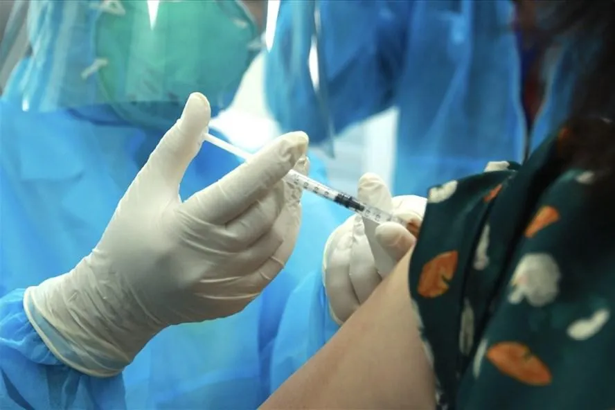 Lấy mẫu xét nghiệm ở Nghệ An