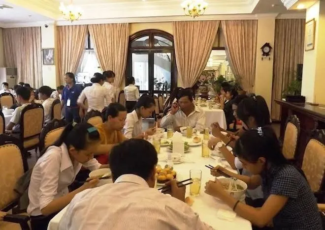 Thuê khách sạn 4 sao cho con thi đại học
