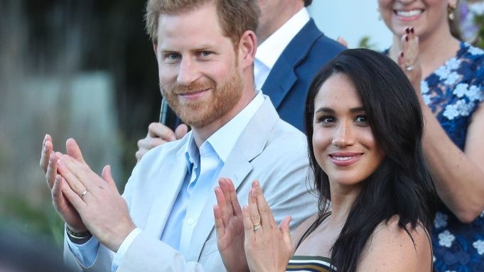 Cuốn sách ‘Đi tìm tự do’ của vợ chồng Hoàng tử Harry gây tranh cãi