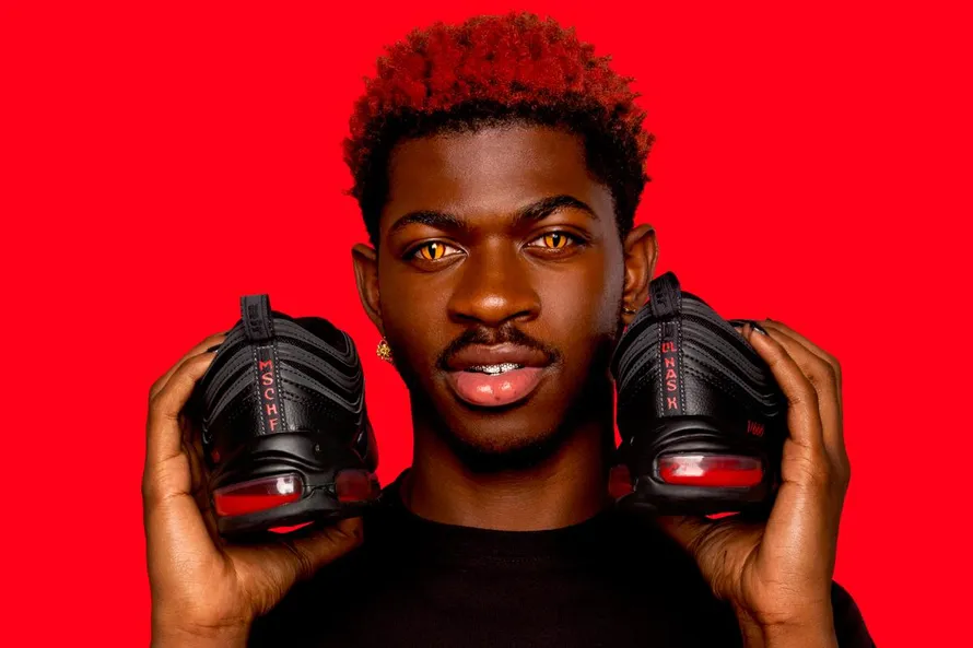 Giày "Quỷ Satan" do rapper Lil Nas X hợp tác sản xuất với MSCHF.