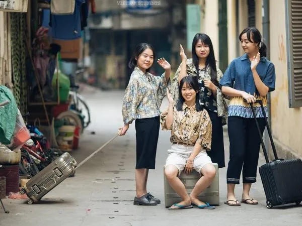 Quay ngược thời gian cùng bộ ảnh kỷ yếu mang phong cách Hà Nội xưa 