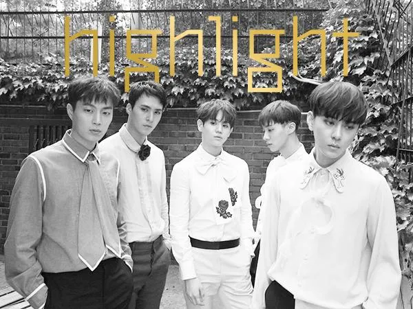 Around Us “thả thính”, hé lộ ngày debut của “tân binh” Highlight
