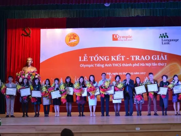 Hà Nội tổng kết và trao giải Olympic tiếng Anh THCS lần thứ 7