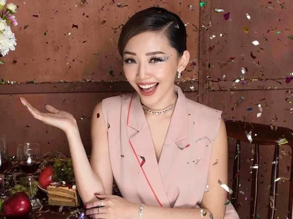 Vừa tham dự "Seoul Fashion Week", Tóc Tiên còn gặp gỡ producer hàng đầu Hàn Quốc