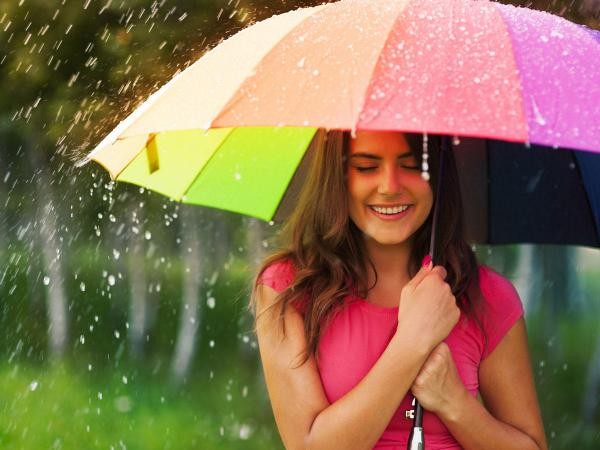 5 bí quyết giúp bạn vẫn bừng sáng trong những ngày mưa phùn ẩm ướt