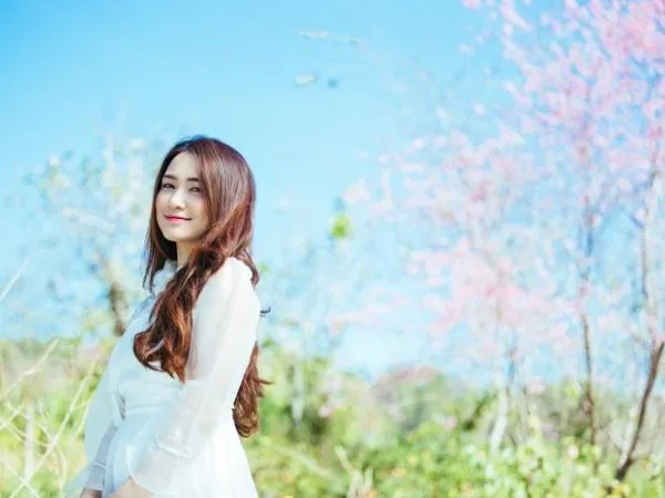 Lộ diện chân dung "người yêu mới" của Hòa Minzy
