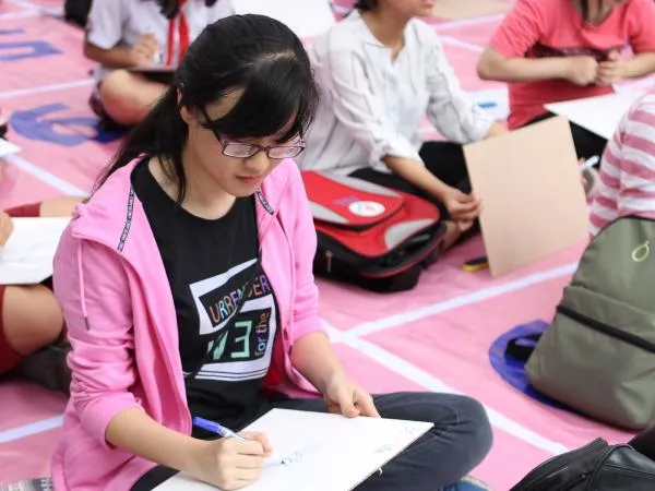 Giới trẻ háo hức với Ngày hội học sinh, sinh viên với ngoại ngữ
