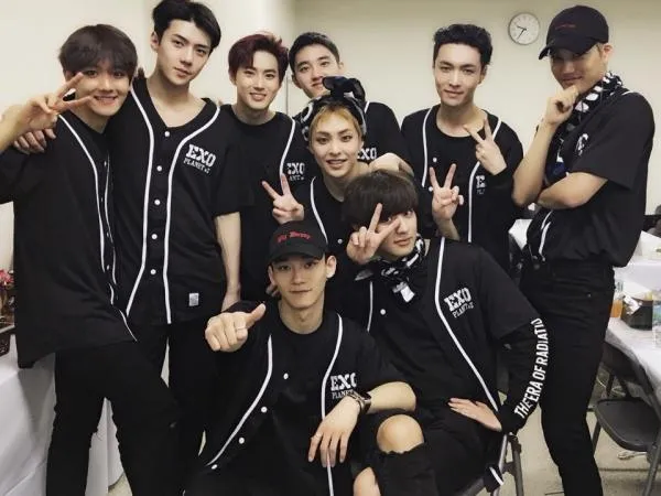 Sau G.O.D, H.O.T, JYJ, YG Family, EXO là "chủ nhân mới" của SVĐ Olympic Seoul 