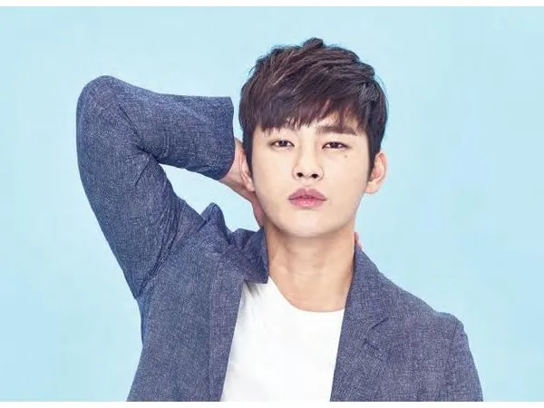 Nhập ngũ mới được 4 ngày, Seo In Guk đã phải tạm hoãn nghĩa vụ vì lý do sức khỏe